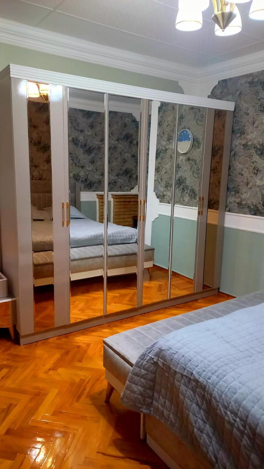 Central Apartment "Ameliya" Баку Екстериор снимка
