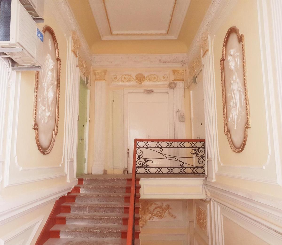Central Apartment "Ameliya" Баку Екстериор снимка
