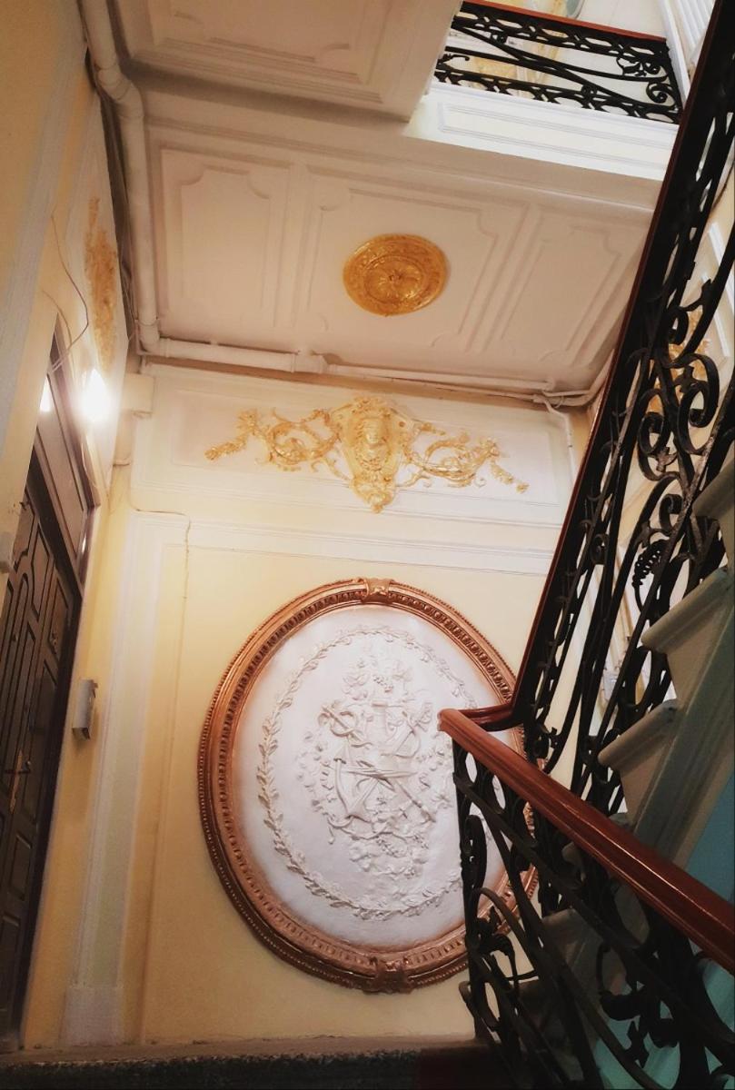 Central Apartment "Ameliya" Баку Екстериор снимка